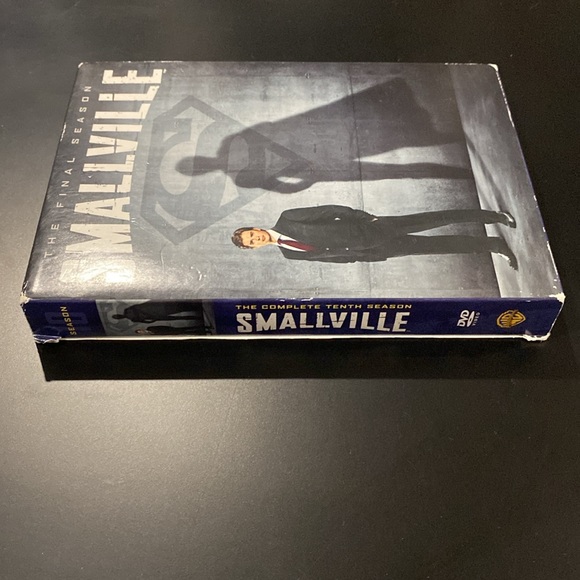 Smallville - The Complete Tenth (Final) Season - Picture 3 of 16
